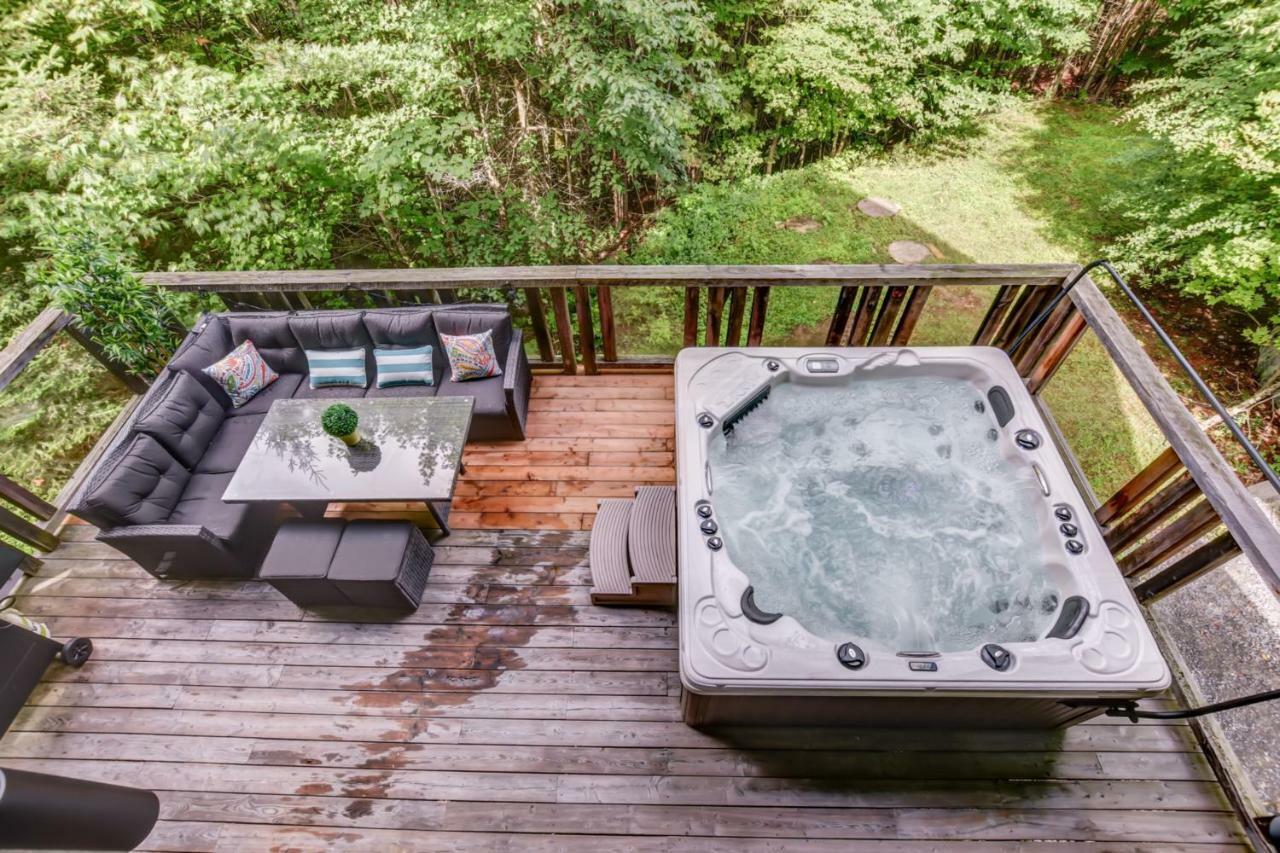 Chic Log Chalet With Hot Tub - Mont-Tremblant North Side By Reserver.Ca Lac-Superieur 外观 照片