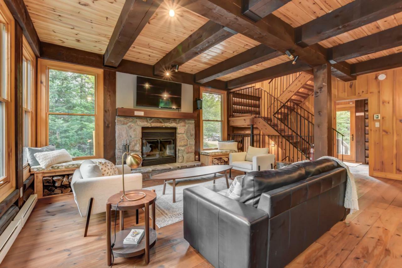Chic Log Chalet With Hot Tub - Mont-Tremblant North Side By Reserver.Ca Lac-Superieur 外观 照片