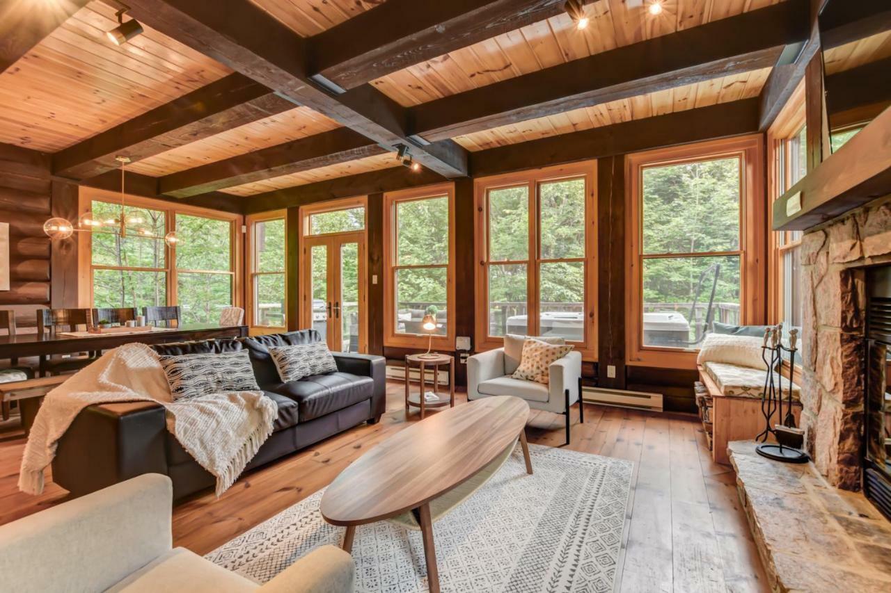 Chic Log Chalet With Hot Tub - Mont-Tremblant North Side By Reserver.Ca Lac-Superieur 外观 照片