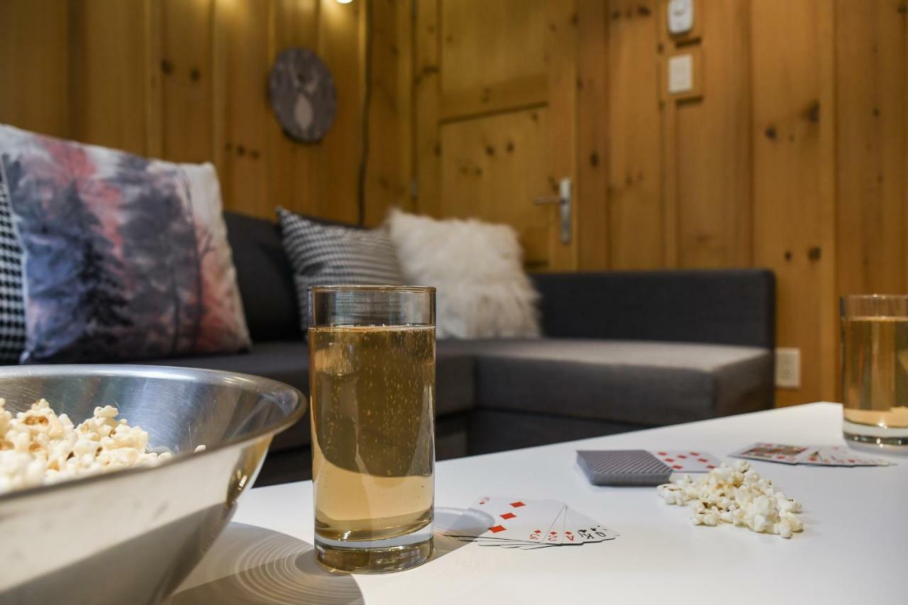 Chic Log Chalet With Hot Tub - Mont-Tremblant North Side By Reserver.Ca Lac-Superieur 外观 照片